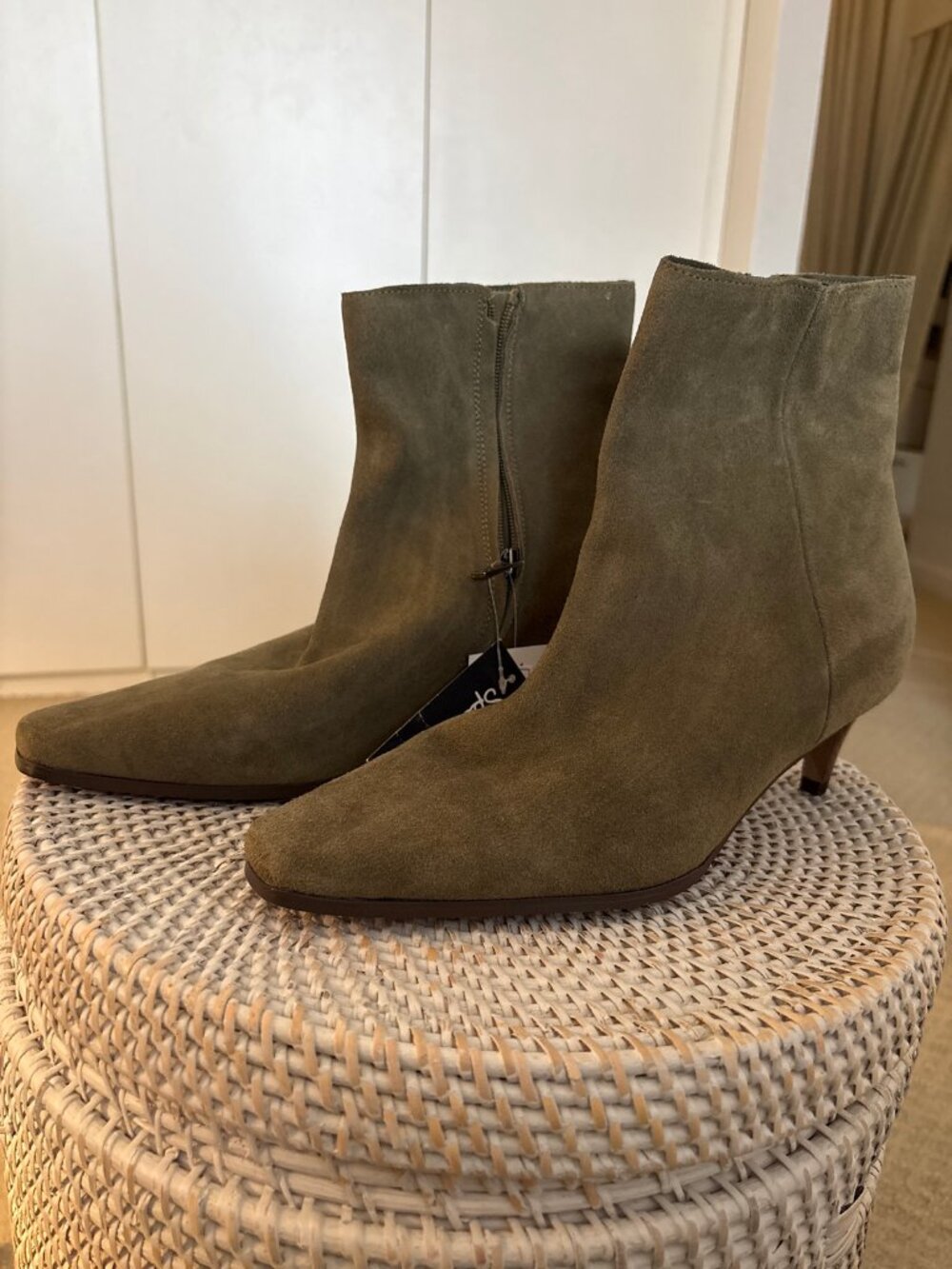 Splendid Juliana Genuine Suede Kitten Heel Ankle Booties 10 NWT